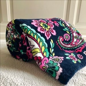Vera Bradley Plush Throw Blanket 50”x80”